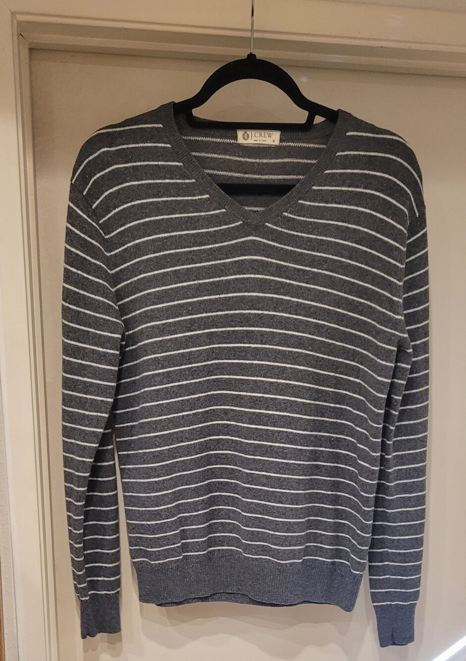 J. Crew Mens V-Neck Gray and White Sweater Size S